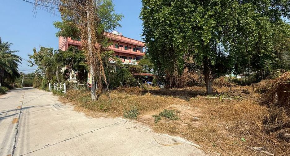 出售 土地 在 Si Racha, Chon Buri