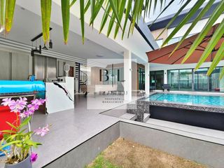 Casa en alquiler y en venta de 7 habitaciones en Jomtien, Pattaya