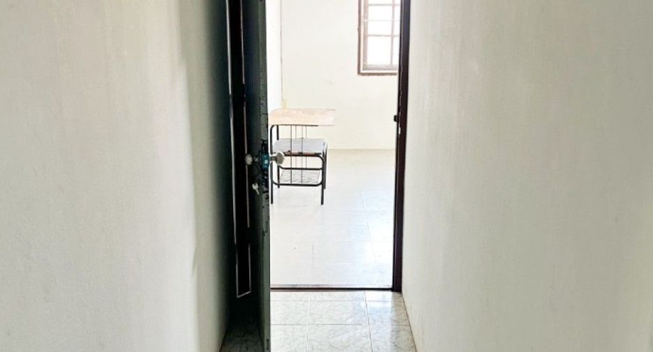 À vendre 3 chambres maison de ville à Mueang Rayong, Rayong