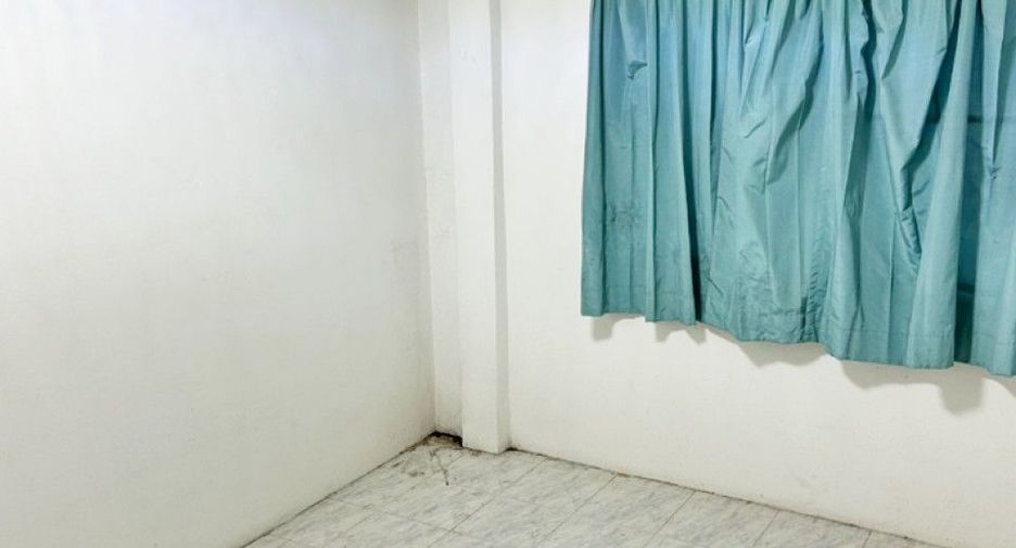 À vendre 3 chambres maison de ville à Mueang Rayong, Rayong