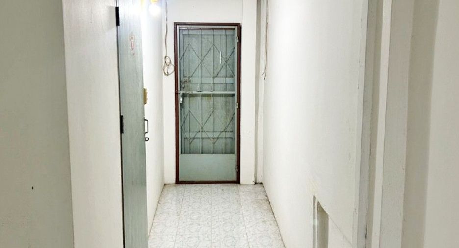 À vendre 3 chambres maison de ville à Mueang Rayong, Rayong