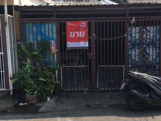 For sale 1 bed townhouse in Mueang Samut Prakan, Samut Prakan