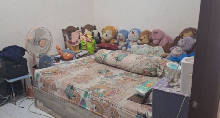 For sale 1 bed townhouse in Mueang Samut Prakan, Samut Prakan