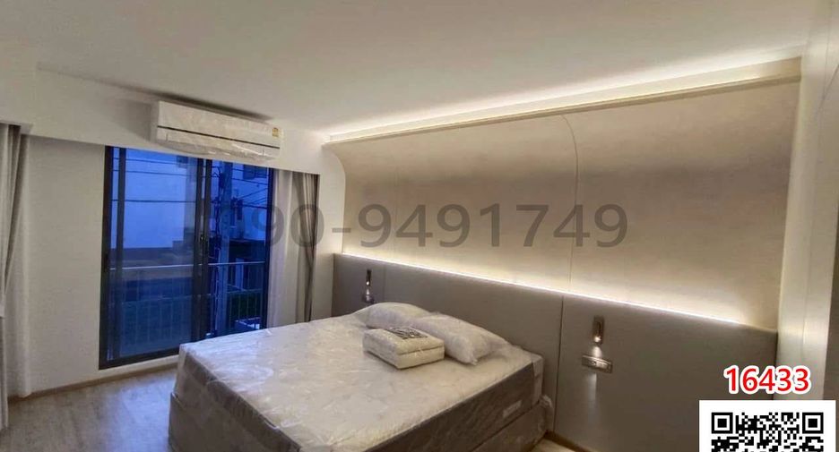 For rent 3 bedrooms townhouse in Prawet, Bangkok