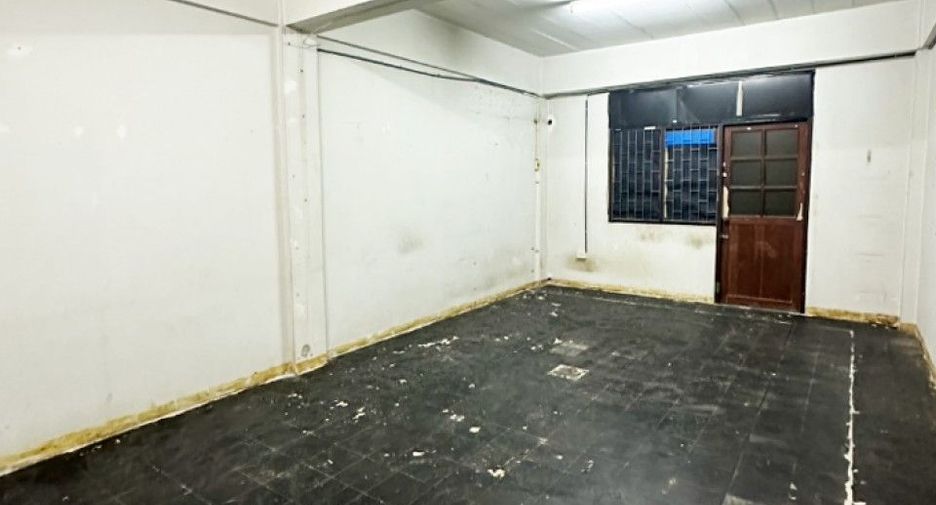 For sale 3 bedrooms retail Space in Mueang Rayong, Rayong