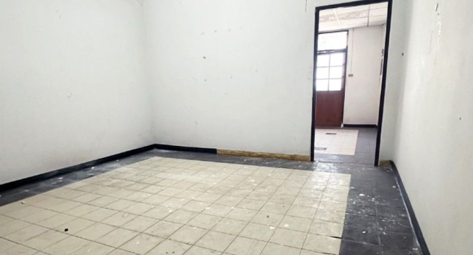 For sale 3 bedrooms retail Space in Mueang Rayong, Rayong