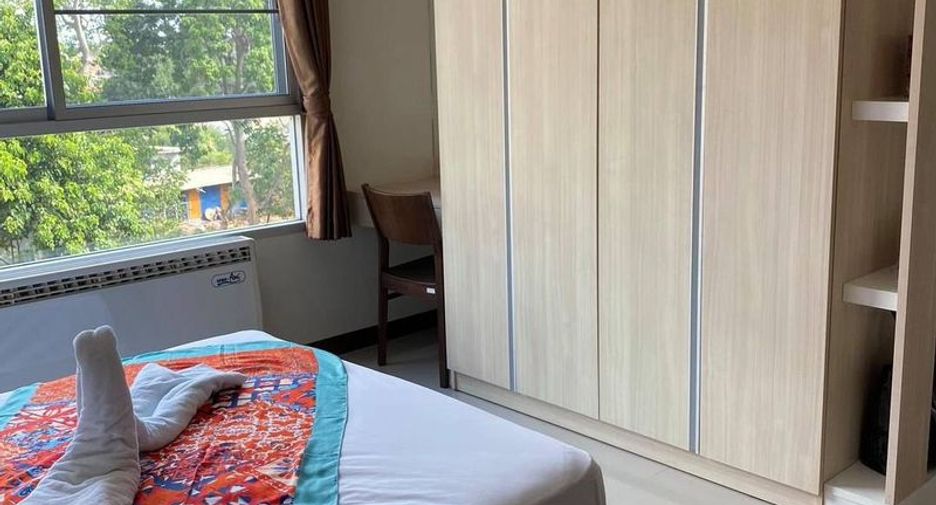 For sale 82 bedrooms apartment in Si Racha, Chonburi