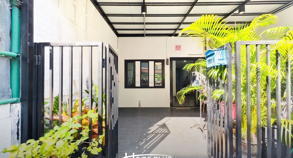 For sale 2 bedrooms townhouse in Don Mueang, Bangkok