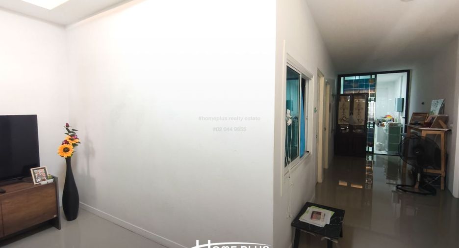 For sale 2 bedrooms townhouse in Don Mueang, Bangkok