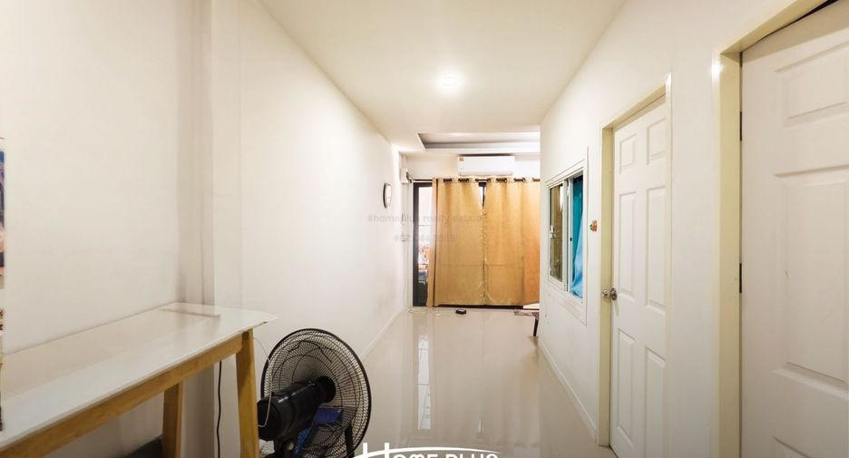 For sale 2 bedrooms townhouse in Don Mueang, Bangkok