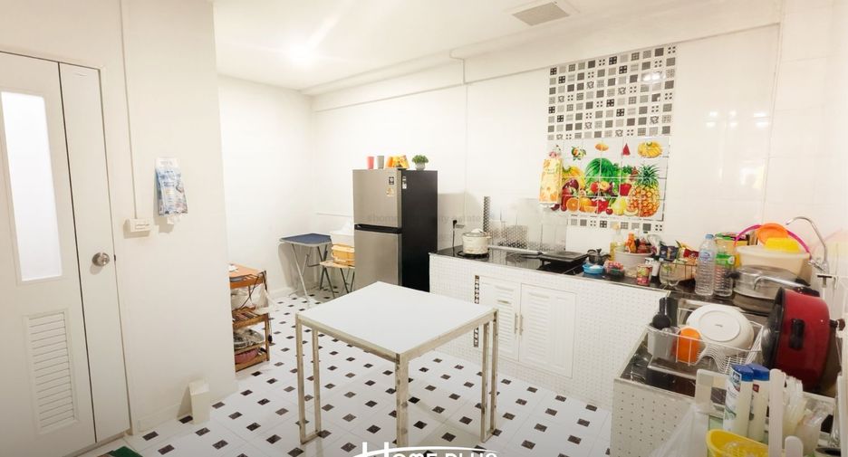 For sale 2 bedrooms townhouse in Don Mueang, Bangkok