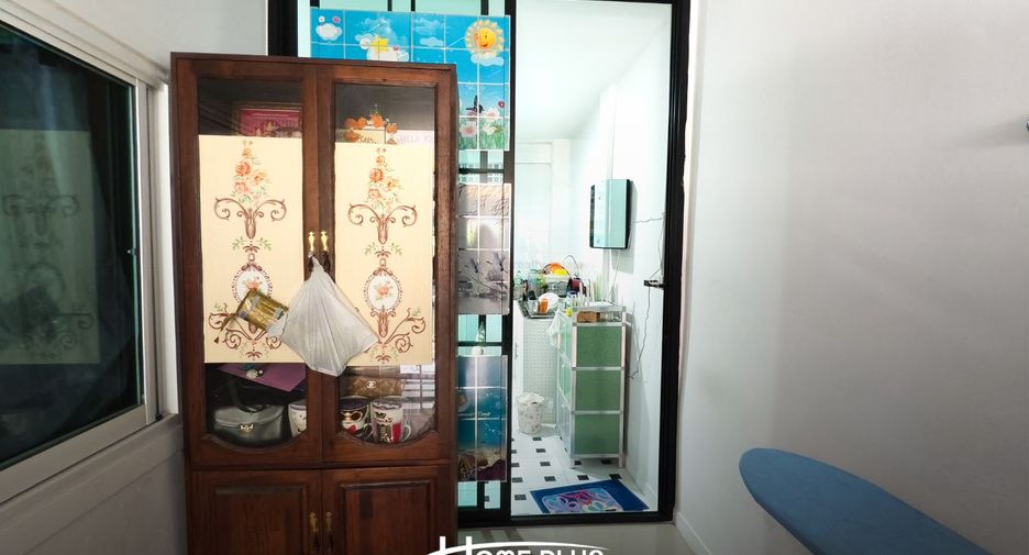For sale 2 bedrooms townhouse in Don Mueang, Bangkok