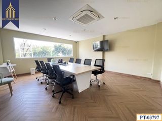 Local comercial en venta de 6 habitaciones en Prawet, Bangkok