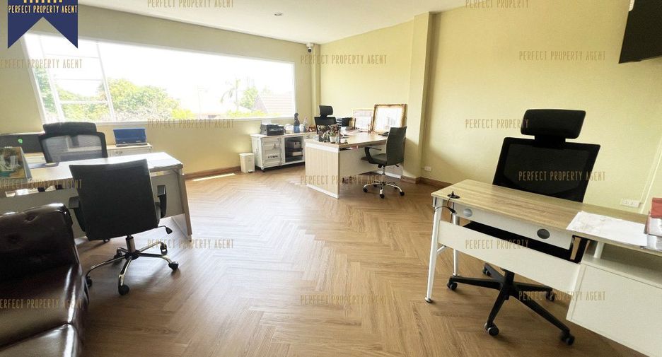 Gewerbefläche zum Kauf mit 6 Zimmer in Prawet, Bangkok