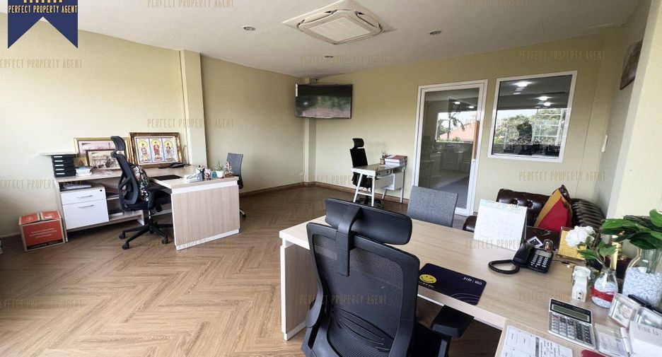 Gewerbefläche zum Kauf mit 6 Zimmer in Prawet, Bangkok