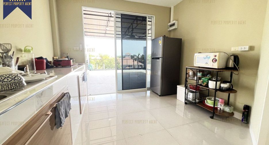 Gewerbefläche zum Kauf mit 6 Zimmer in Prawet, Bangkok