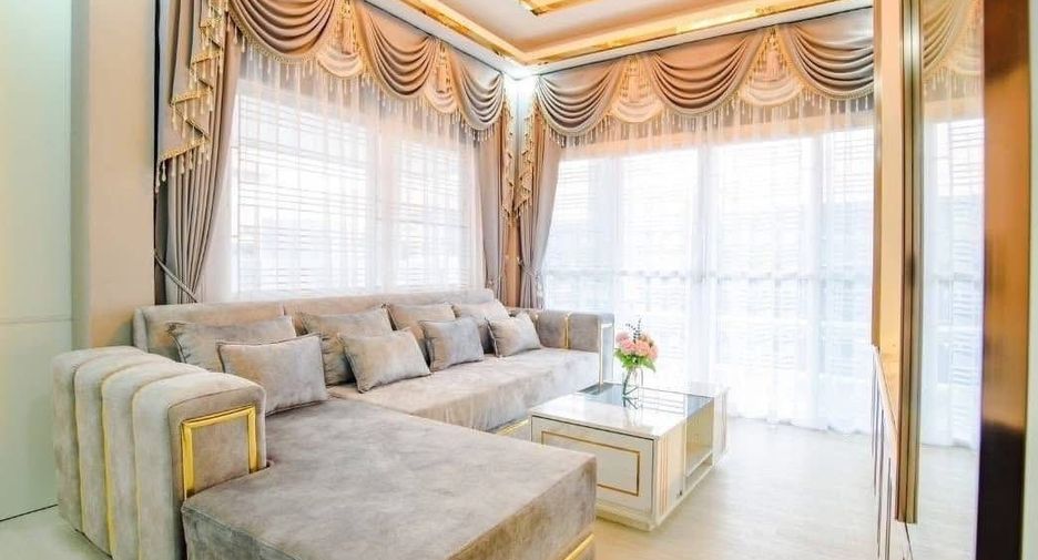For rent 4 bedrooms villa in Bang Lamung, Chonburi