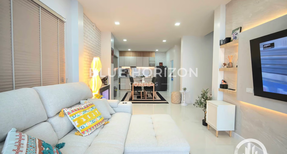 For sale 4 bedrooms house in Bang Lamung, Chonburi