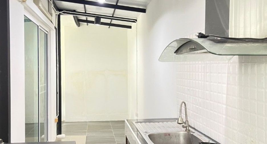For sale 3 bedrooms house in Rat Burana, Bangkok