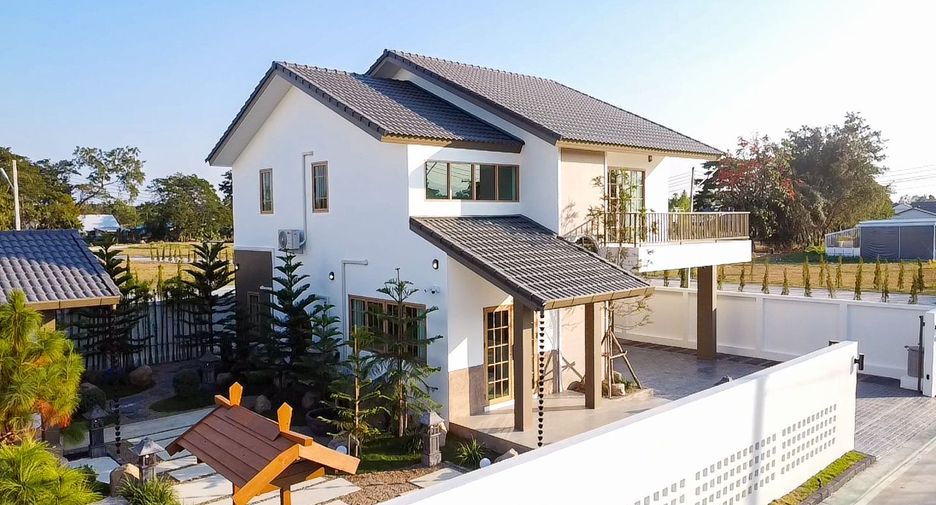 Casa en venta de 4 habitaciones en Doi Saket, Chiang Mai