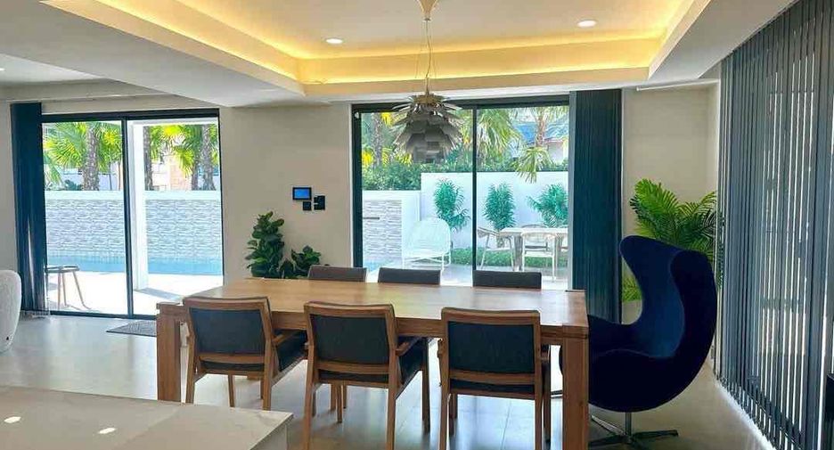 For rent and for sale 3 bedrooms villa in Bang Lamung, Chonburi