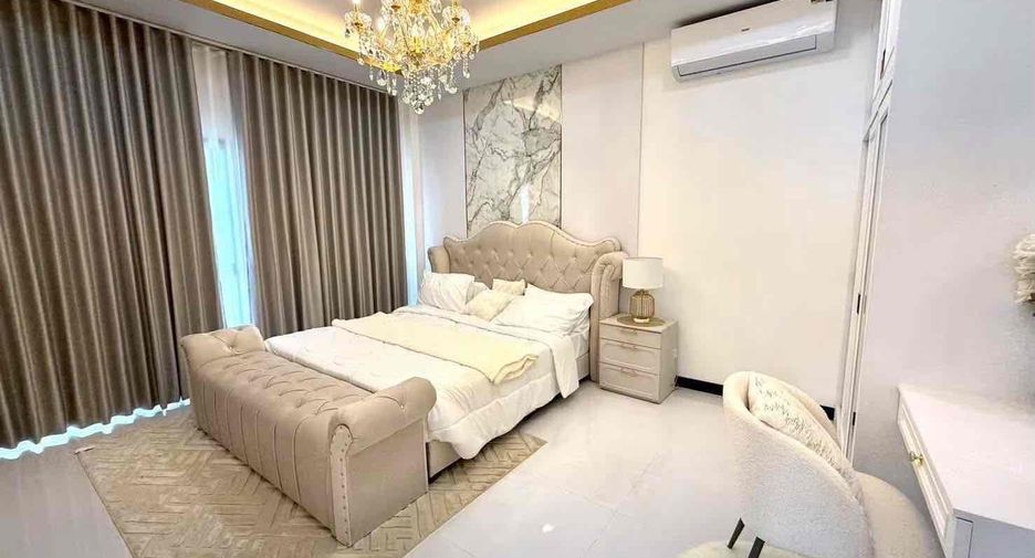 For rent 4 bedrooms villa in Bang Lamung, Chonburi