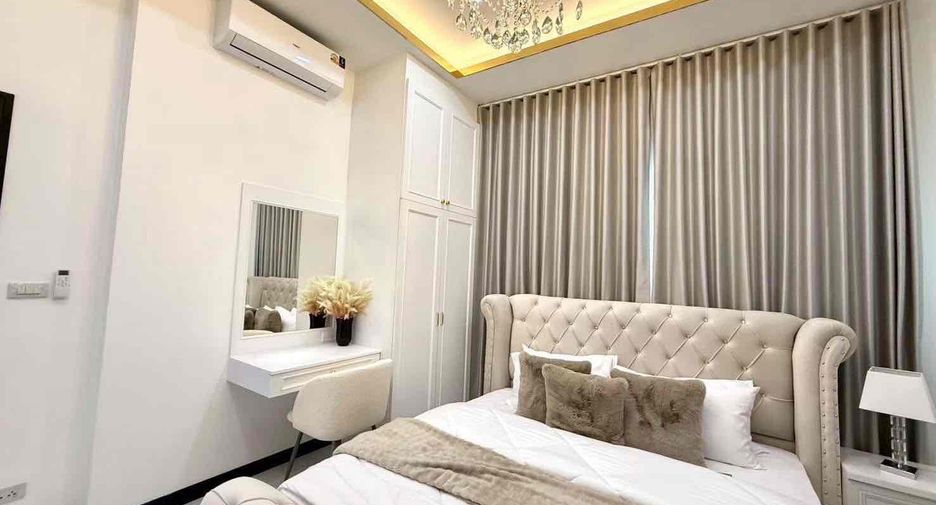 For rent 4 bedrooms villa in Bang Lamung, Chonburi