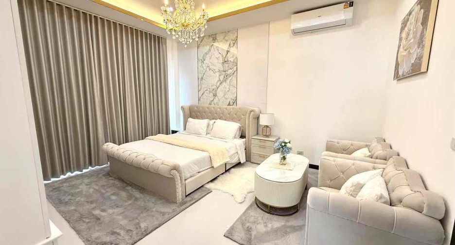 For rent 4 bedrooms villa in Bang Lamung, Chonburi
