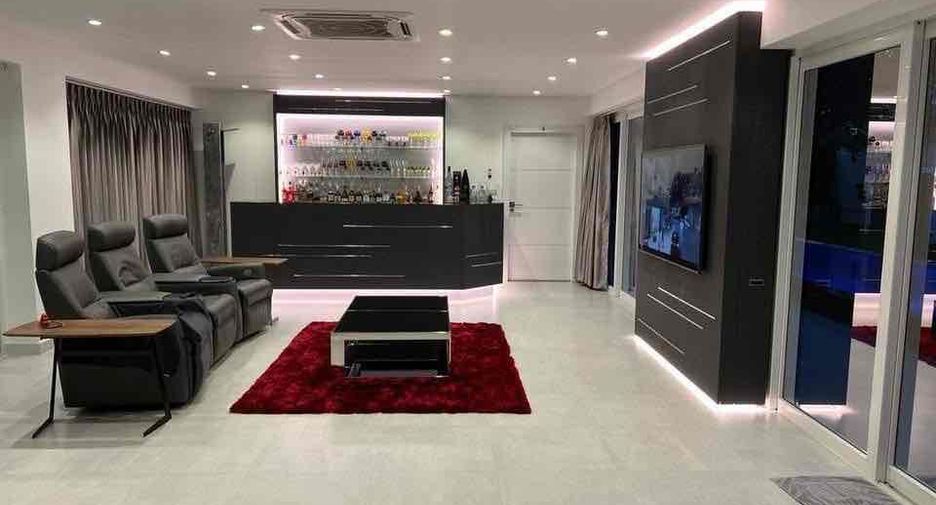 For rent and for sale 5 bedrooms villa in Bang Lamung, Chonburi