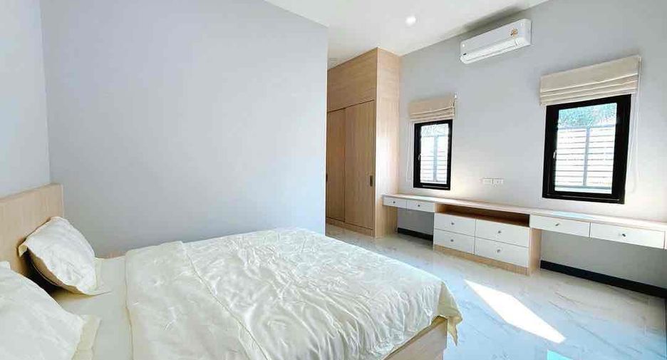 For rent 3 bedrooms villa in Bang Lamung, Chonburi