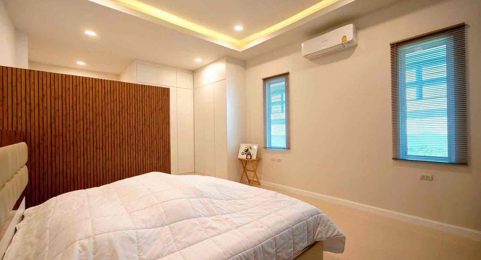 For rent 3 bedrooms villa in Bang Lamung, Chonburi