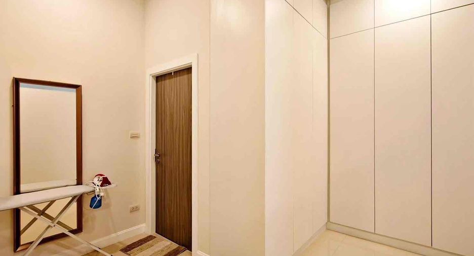 For rent 3 bedrooms villa in Bang Lamung, Chonburi