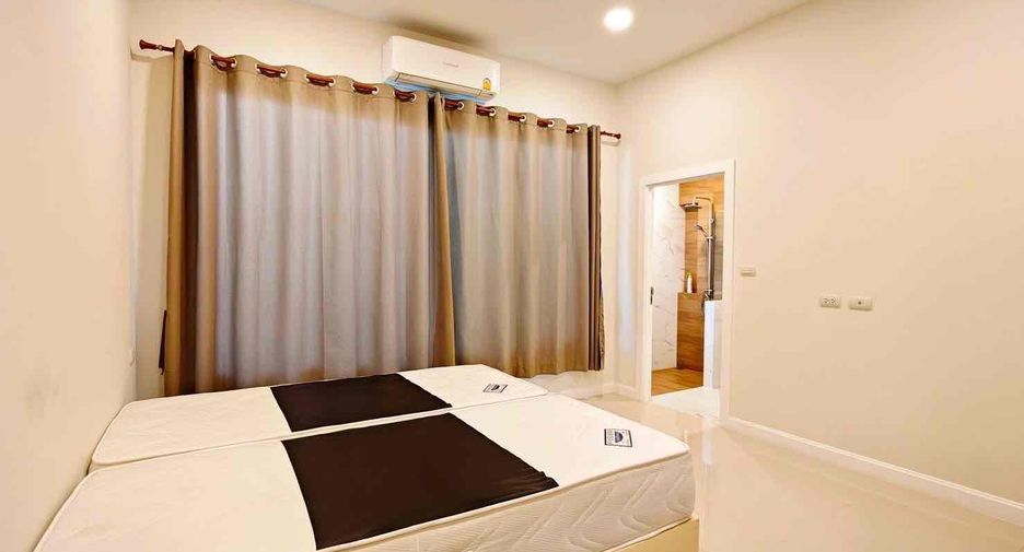 For rent 3 bedrooms villa in Bang Lamung, Chonburi