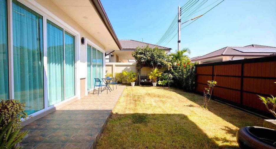 For rent 3 bedrooms villa in Bang Lamung, Chonburi