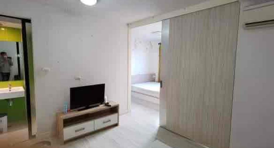 For sale 1 bed condo in Huai Khwang, Bangkok