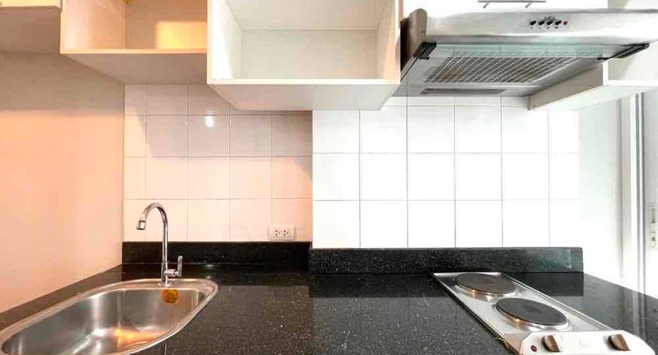 For sale 1 bed condo in Huai Khwang, Bangkok