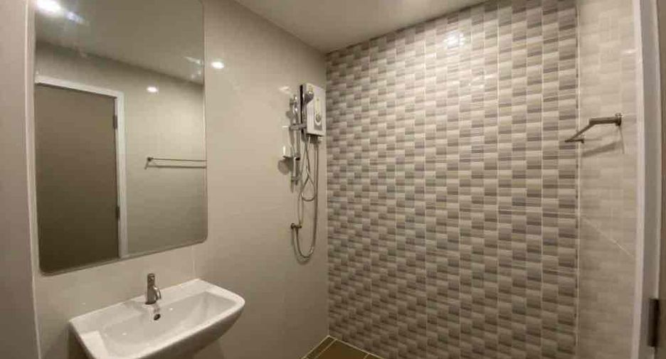 For sale 1 bed condo in Mueang Samut Prakan, Samut Prakan