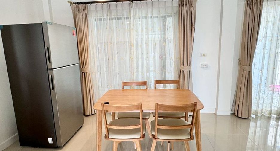 For rent 3 bedrooms house in Si Racha, Chonburi