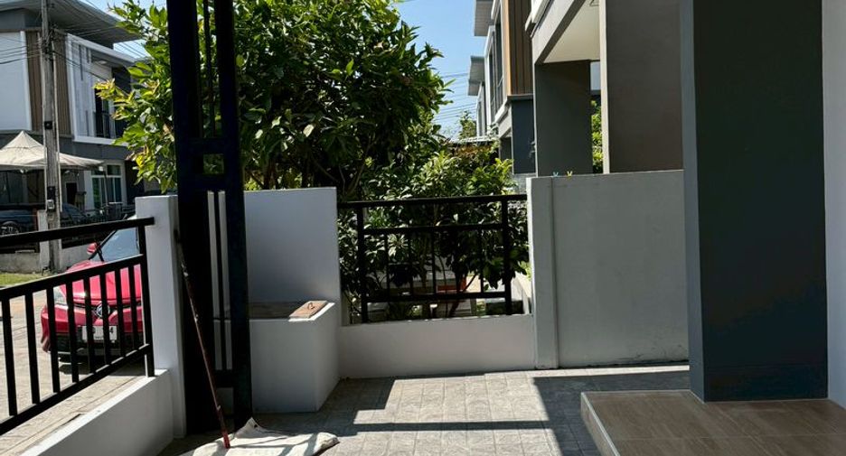 For rent 3 bedrooms house in Si Racha, Chonburi