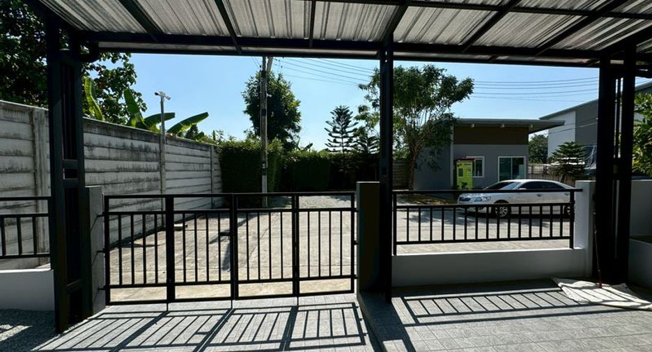 For rent 3 bedrooms house in Si Racha, Chonburi