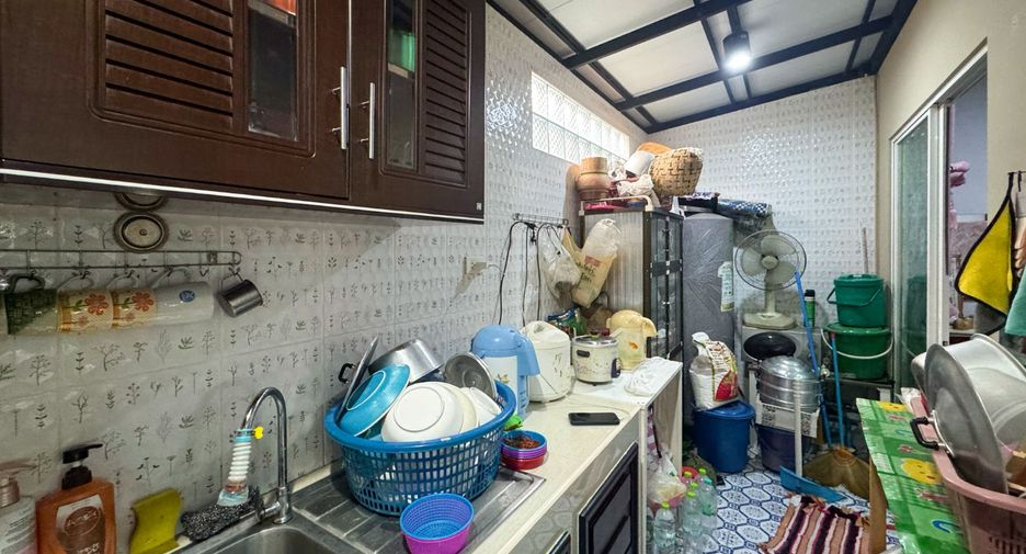 For sale 3 bedrooms townhouse in Bang Phli, Samut Prakan