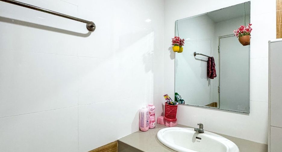 For sale 3 bedrooms townhouse in Bang Phli, Samut Prakan