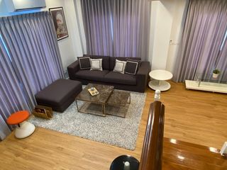 Casa adosada en alquiler de 4 habitaciones en Bang Na, Bangkok