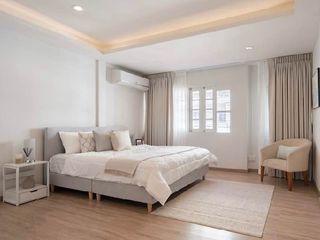 Casa adosada en alquiler de 4 habitaciones en Bang Na, Bangkok