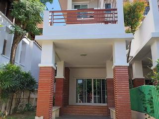 Reihenhaus zur Miete mit 4 Zimmer in Yan Nawa, Bangkok