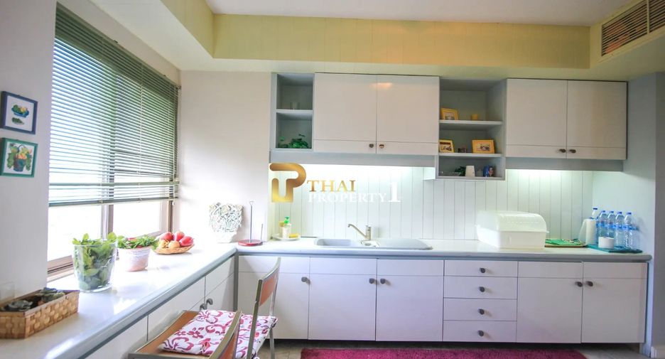 For sale 3 bedrooms condo in Cha Am, Phetchaburi