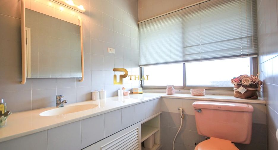 For sale 3 bedrooms condo in Cha Am, Phetchaburi