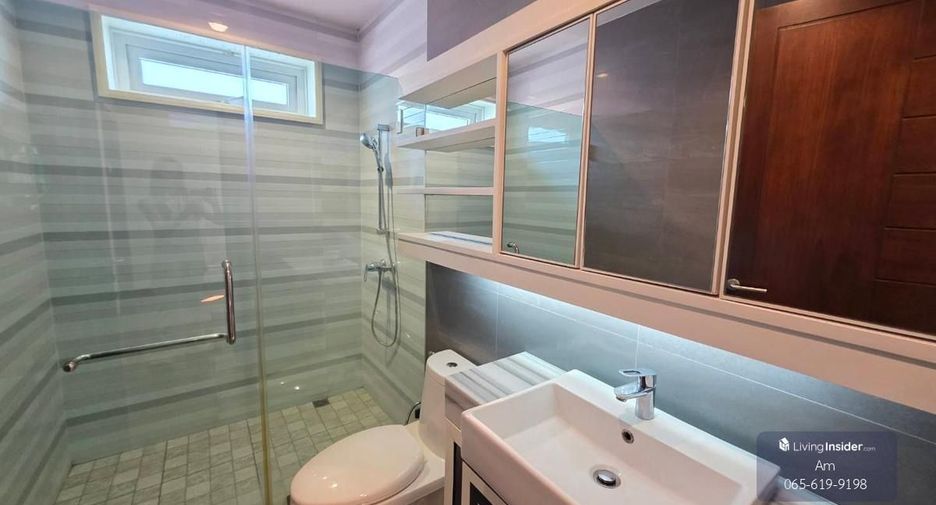 Haus zur Miete und zum Kauf mit 6 Zimmer in Suan Luang, Bangkok