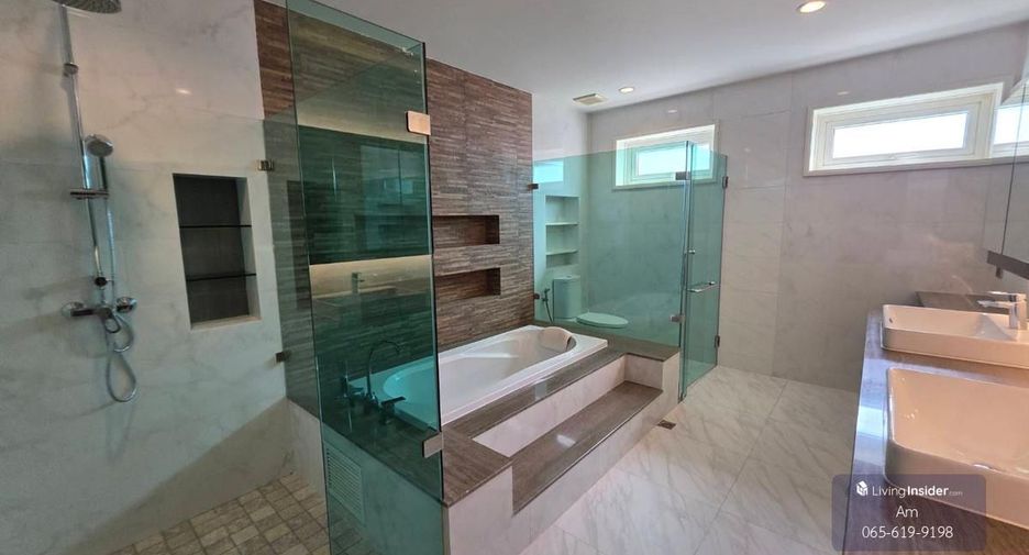 Haus zur Miete und zum Kauf mit 6 Zimmer in Suan Luang, Bangkok