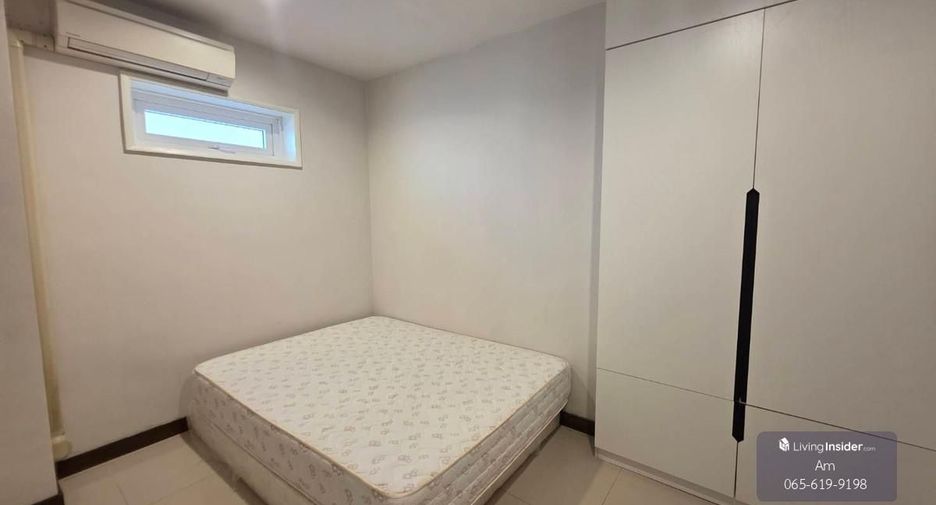 Haus zur Miete und zum Kauf mit 6 Zimmer in Suan Luang, Bangkok
